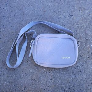 Vooray Sidekick Mini Crossbody Bag Gray Neoprene Convertible Sport Bag Fanny Pac